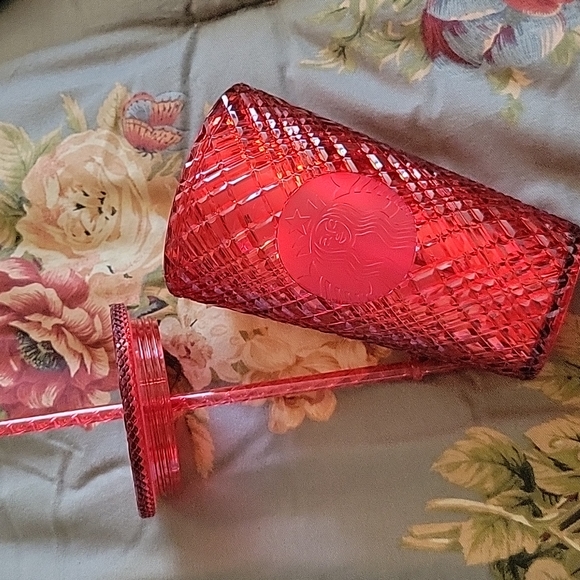 NEW Starbucks Red Jewel Studded Holiday 2021 Cold Cup Tumbler Candy Apple Color - Picture 3 of 7